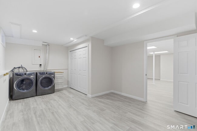 Building Photo - 193 Cypress Rd