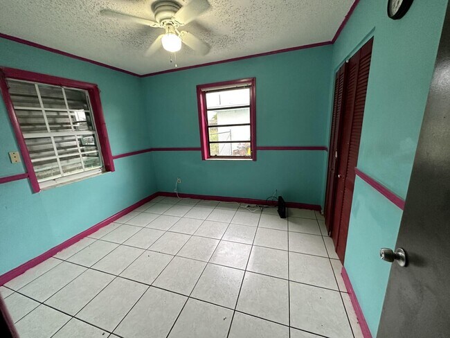 Building Photo - 3014 Vassallo Ave