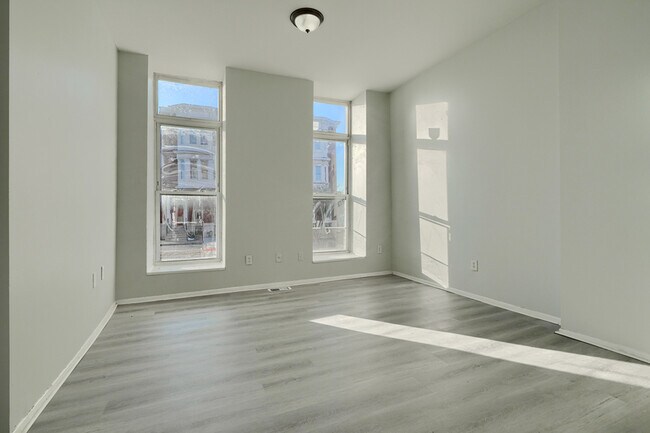 Building Photo - 800 N Fulton Ave