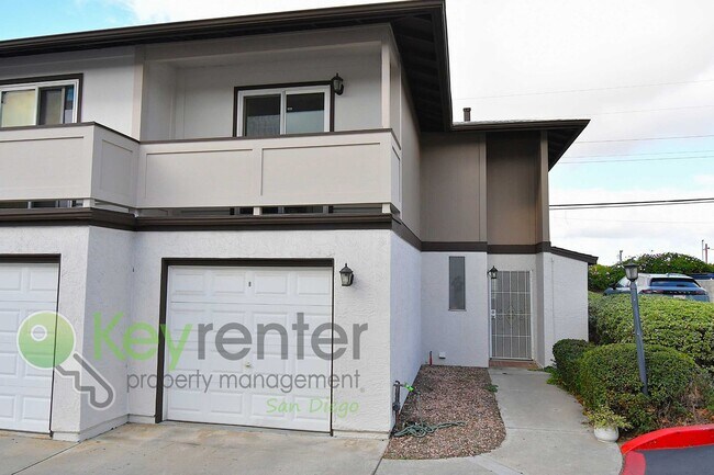 Building Photo - End-Unit Newly Remodeled Townhome in Clair...