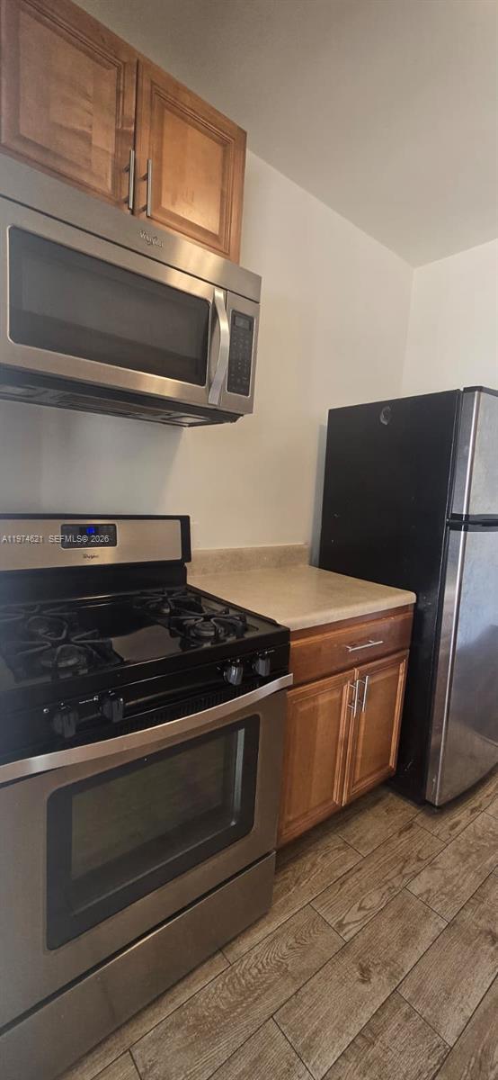 Building Photo - 8430 Harding Ave