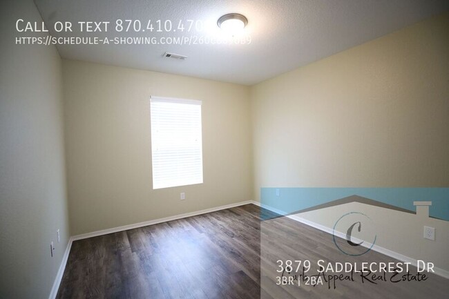 Building Photo - Move in special $800!! Beautiful 3 bed / 2...