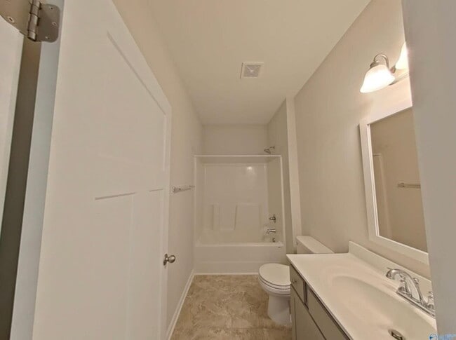 Building Photo - "Charming 3-Bed Oasis with Granite Touches & Hardwood Elegance and loads of high tech upgrades in...