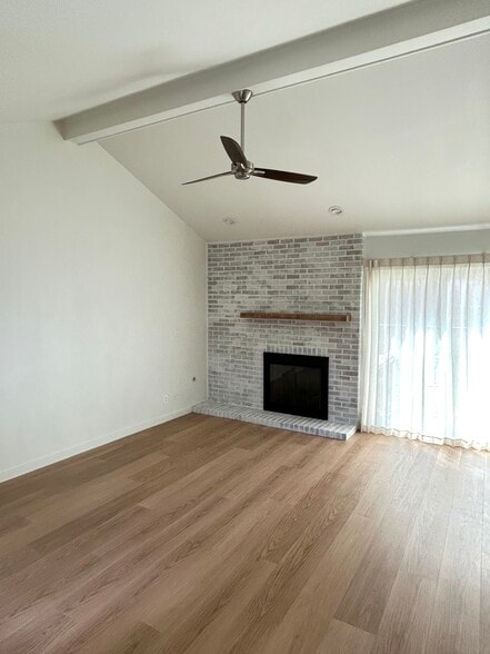 Building Photo - 114 Sarahs Grove Ln