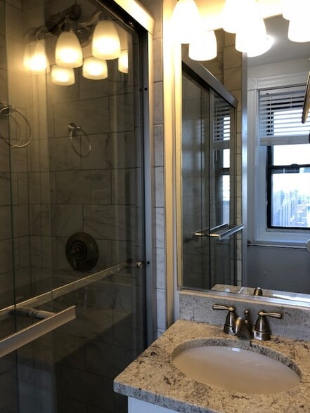 Building Photo - 81 Westland Ave