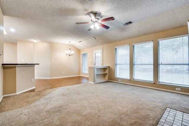 Building Photo - 1409 Meadowbrook Dr