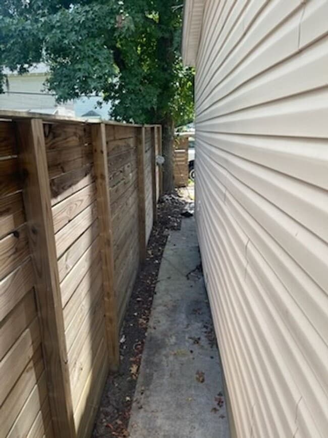 Building Photo - Charming 3BR+ Bonus room House in Savannah