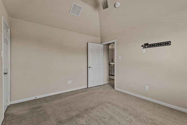 Building Photo - 14020 Sparrow Hill Dr