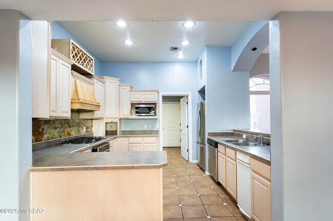 Building Photo - 414 Bury Ct