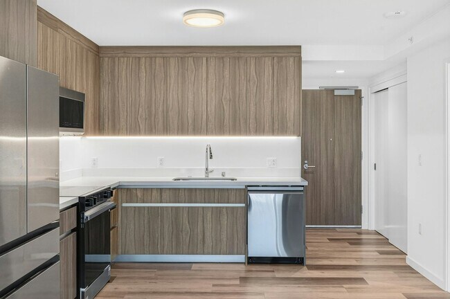 Building Photo - 1500 Rycroft St