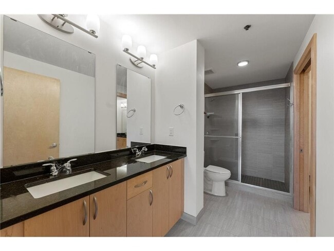 Building Photo - 740 Portland Ave