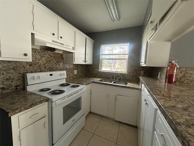 Building Photo - 6702 Biggs Ct