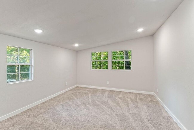 Building Photo - 16 Duvall Ln