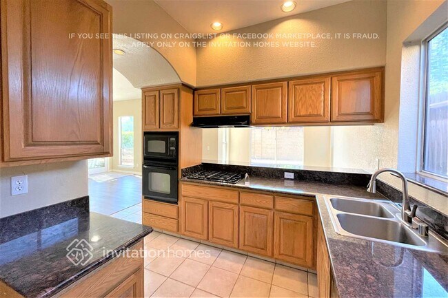 Building Photo - 7651 Brookover Ct