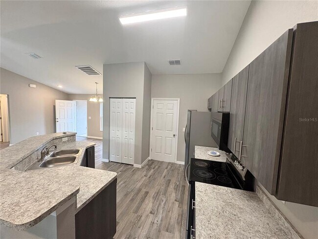 Building Photo - 5384 NW 60th Terrace