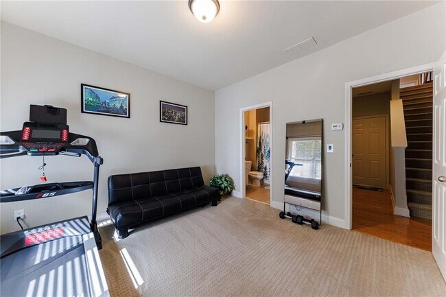 Building Photo - 2022 Cobblestone Cir NE