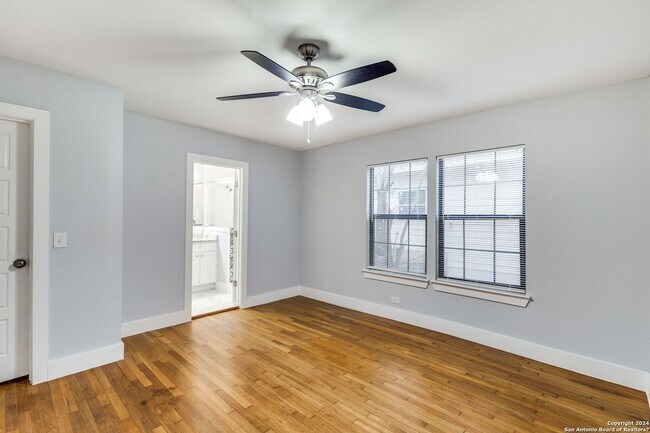 Building Photo - 223 Kayton Ave