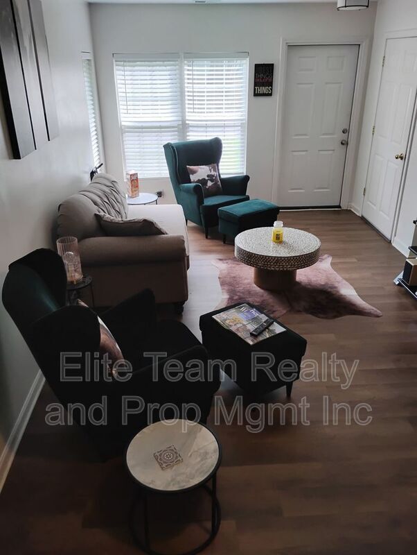 Building Photo - 336 Lutz Ave