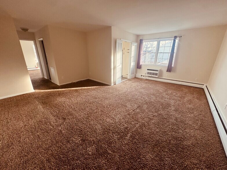 Building Photo - 216 N Monroe St