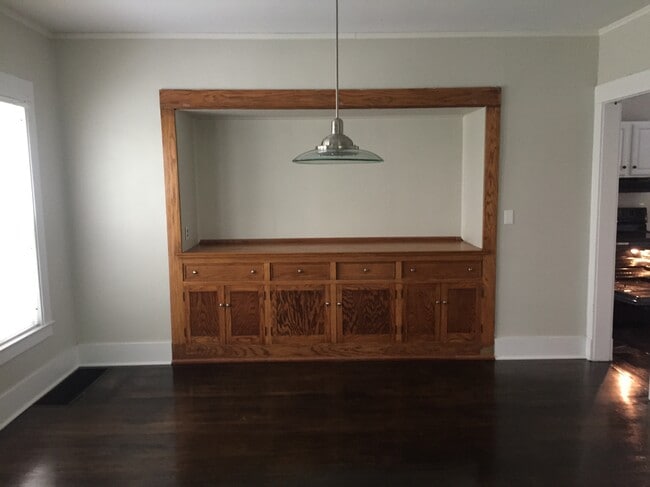 Building Photo - 1919 Plainfield Ave NE