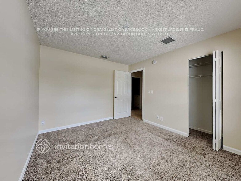 Building Photo - 5048 Cornell Walk