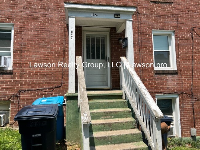 Building Photo - Fauquier 1022-1024