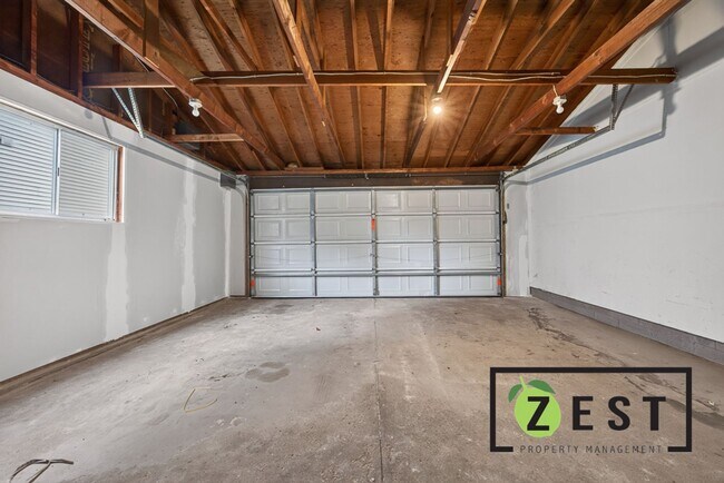 Building Photo - Cozy 3 bd Home in Excellent Area! Open House Sunday, August 9,2026 @ 2p-3p
