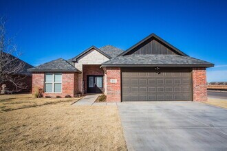 Building Photo - Wonderful 4/2 in Iron Horse in Wolfforth!