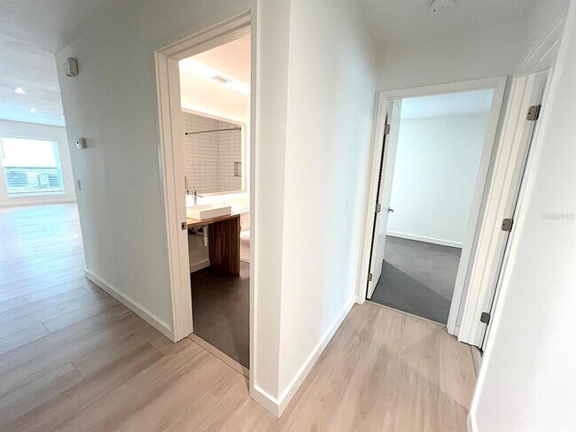 Building Photo - 19 Cedarfield Ct