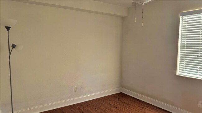 Building Photo - 205 Lewfield Cir