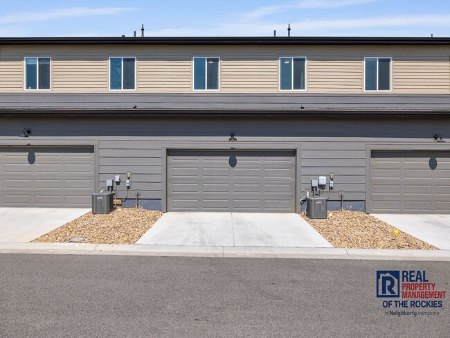 Building Photo - Stunning 3 Bed 2.5 Bath Home in Timnath, CO!