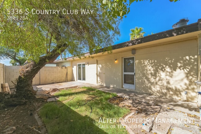 Building Photo - 5336 S Country Club Way