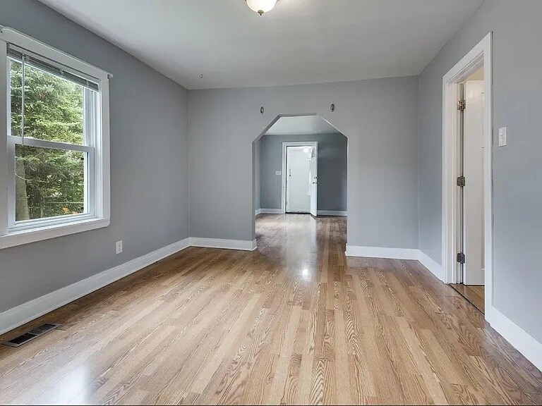 Building Photo - 1745 Brown Ave