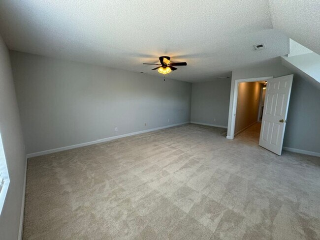 Building Photo - Fantastic Angier Home