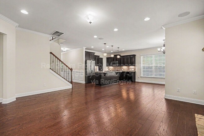 Building Photo - 655 Brookhaven Dr