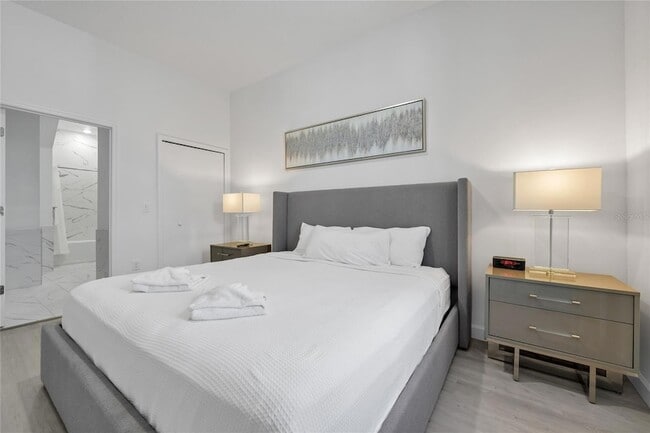 Building Photo - 395 Famagusta Dr