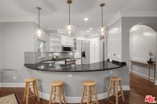 Building Photo - 850 Croft Ave