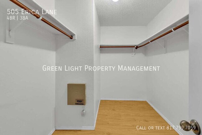 Building Photo - 505 Erica Ln