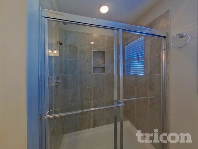 Building Photo - 214 Pilcher Dr