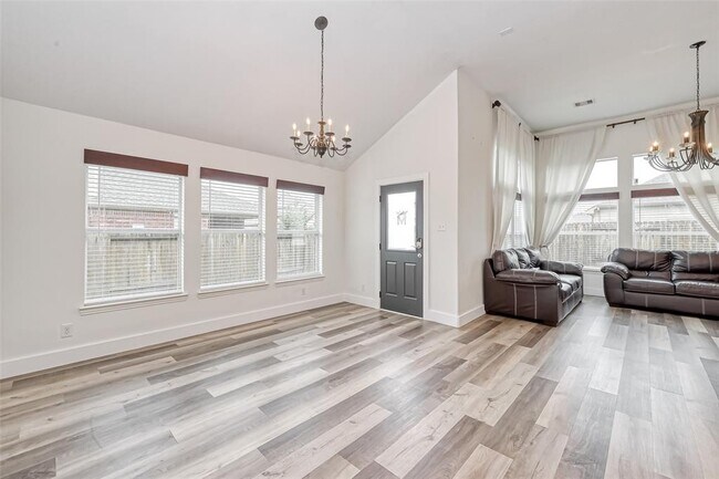 Building Photo - 3618 Hera Dr