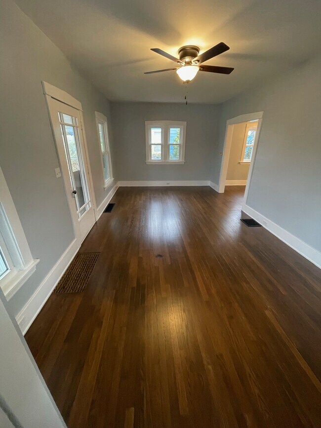 Building Photo - 1844 Monroe Ave NW