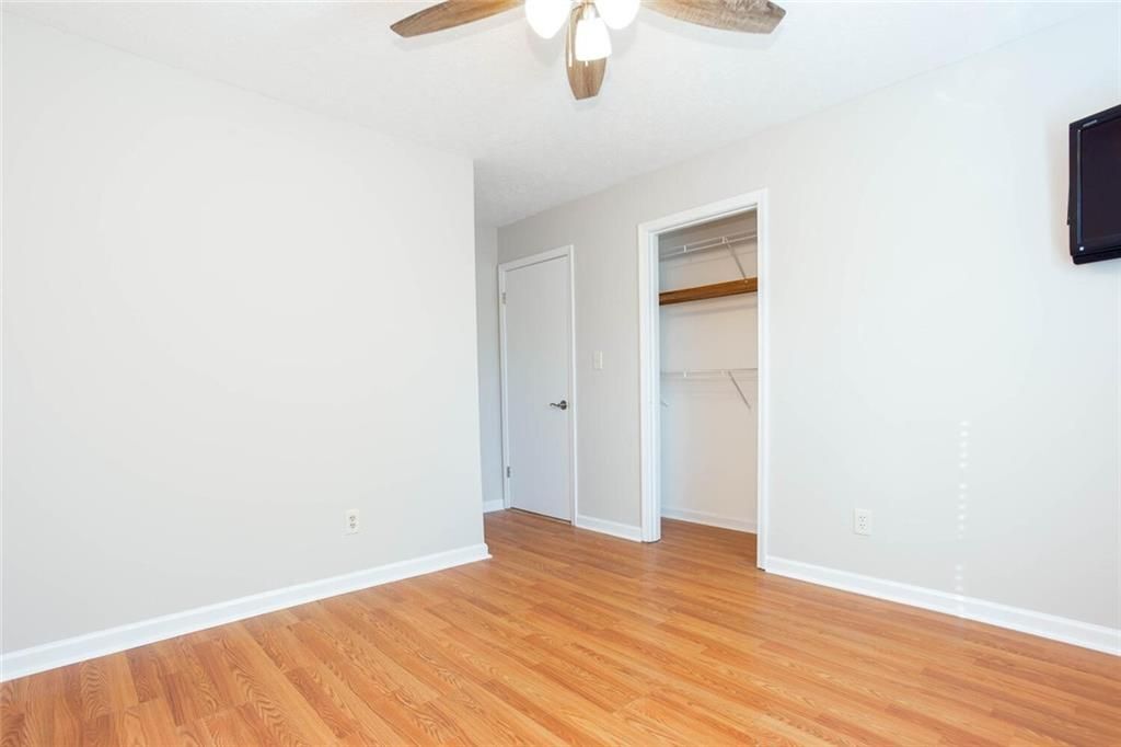 Building Photo - 4049 Leicester Dr NE