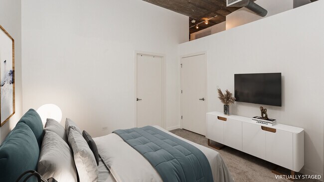 Building Photo - 1110 W 15th St