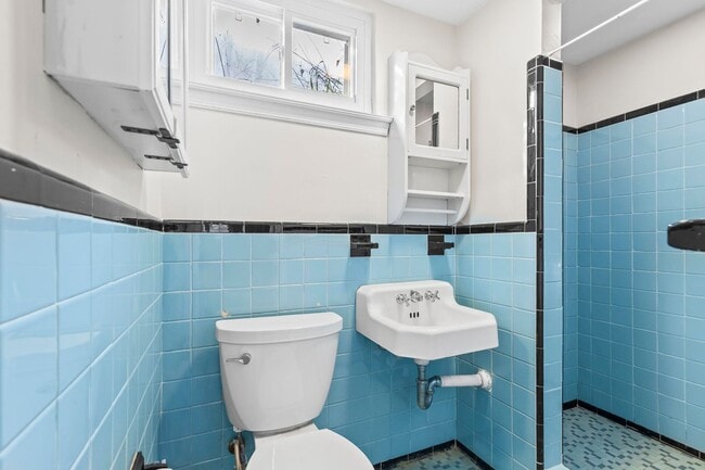 Building Photo - Charming 4-Bedroom Home in Silver Spring