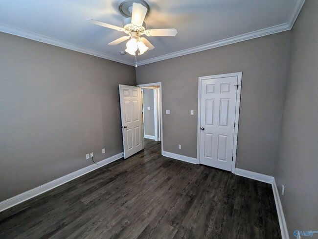Building Photo - 1224 Autumn Ln SW