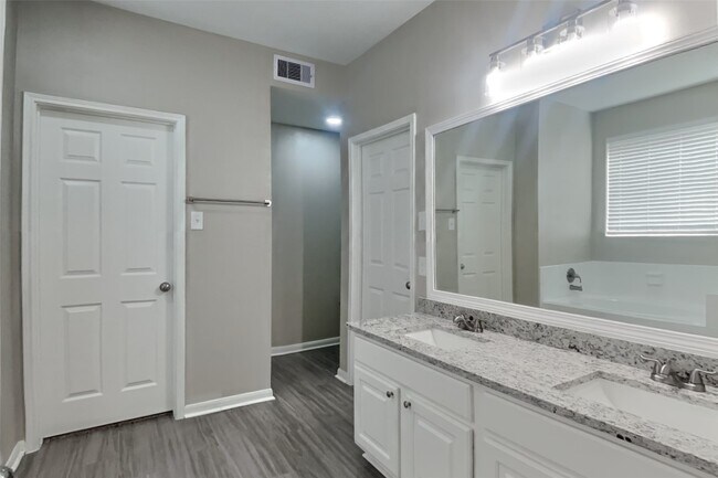 Building Photo - 20407 Westfield Estates Dr