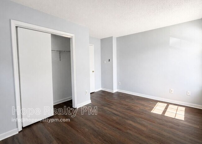 Building Photo - 3511 Silver Oak Ct