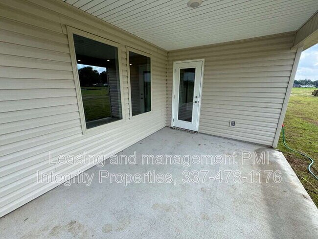Building Photo - 226 Oak Heights