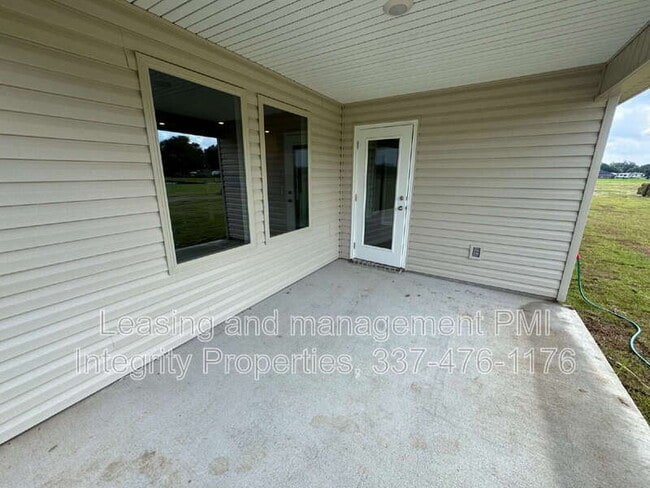 Building Photo - 226 Sidney Oaks Dr