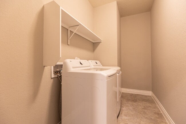 Building Photo - 27462 Paraiso Sands